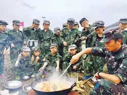 南京军事夏令营.jpg 南京军事夏令营.jpg